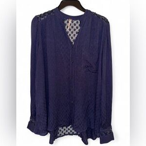 Free People Navy Lace Back Button Down Blouse – XS